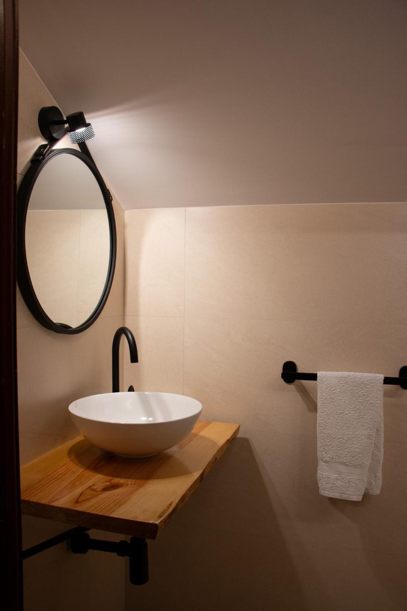 Cosma House Hotel Hinojedo Eksteriør billede